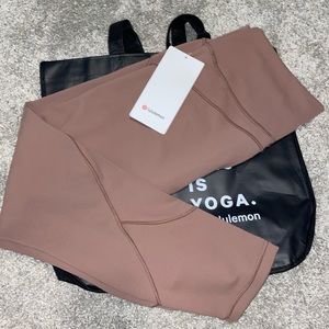 Lululemon in Movement Leggings NWT